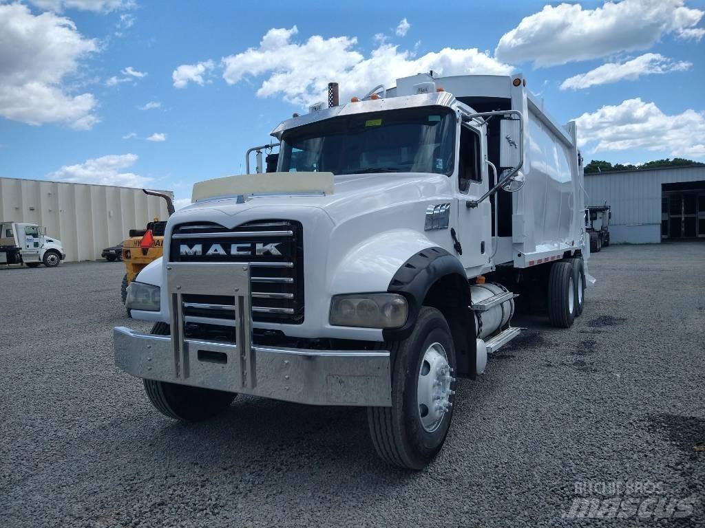 Mack GRANITE GU713 شاحنات المخلفات