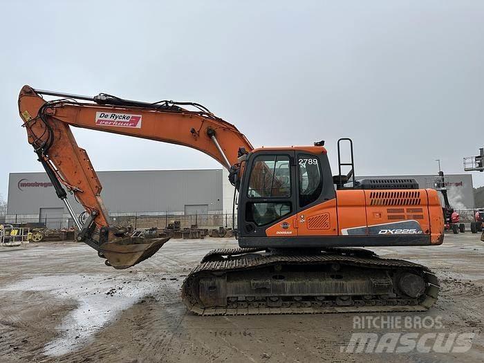 Doosan DX225LC-5 حفارات خاصة