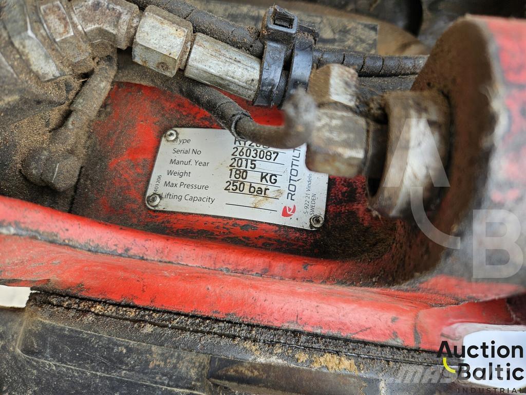 CAT 305.5E2CR حفارات صغيرة أقل من 7 طن (حفارات صغيرة)