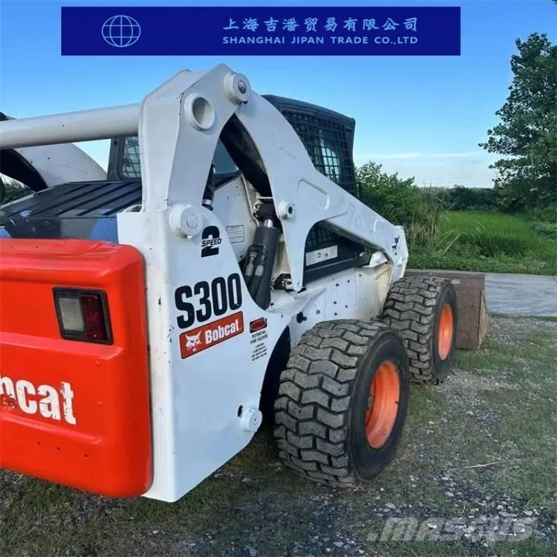 Bobcat s 300 لوادر انزلاقية التوجيه
