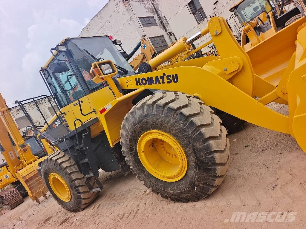 Komatsu WA 380 حفارات زحافة