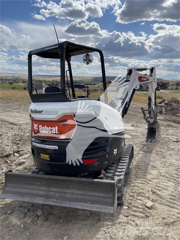 Bobcat E321 مقطورات أخرى