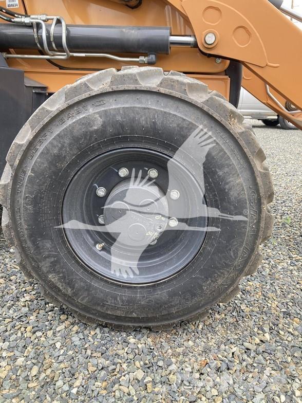 CASE 580SV لوادر ذات جرافات عكسية