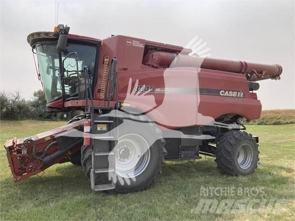 Case IH 8240 حصادات