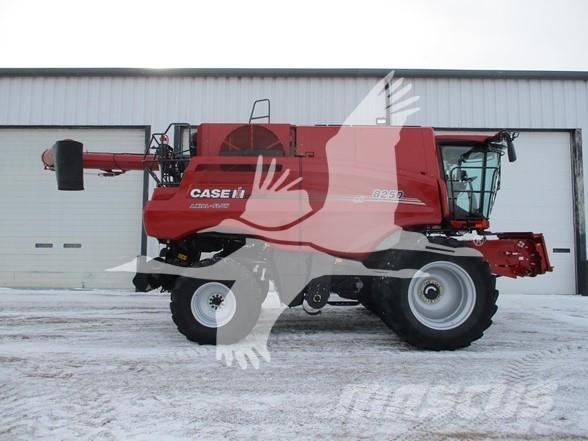 Case IH 8250 حصادات