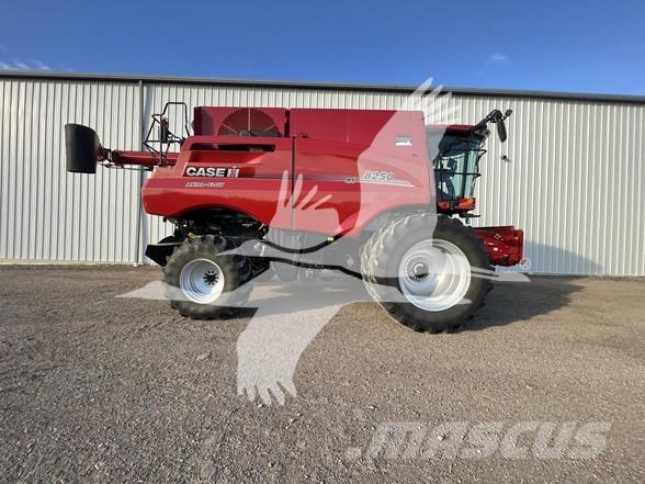 Case IH 8250 حصادات