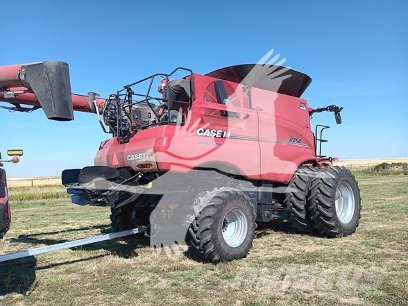 Case IH 8250 حصادات