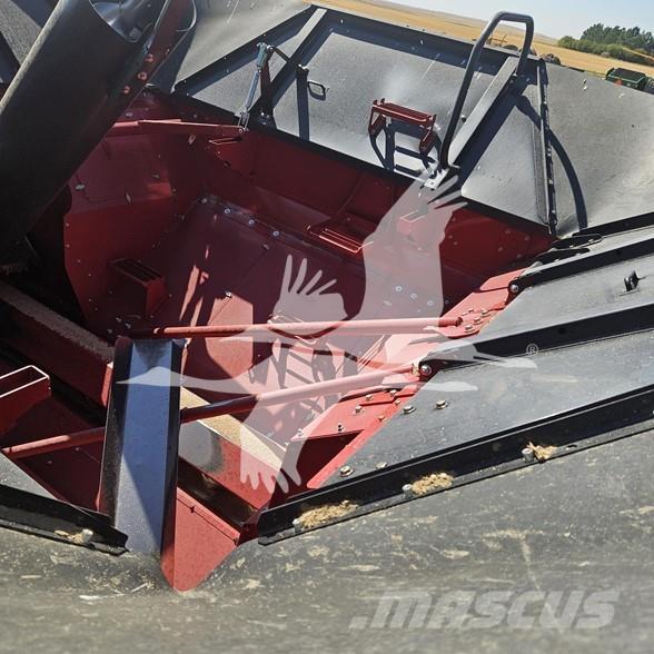 Case IH 8250 حصادات