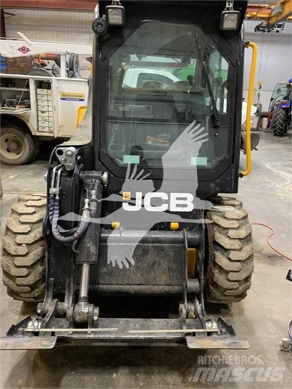 JCB 215 لوادر انزلاقية التوجيه