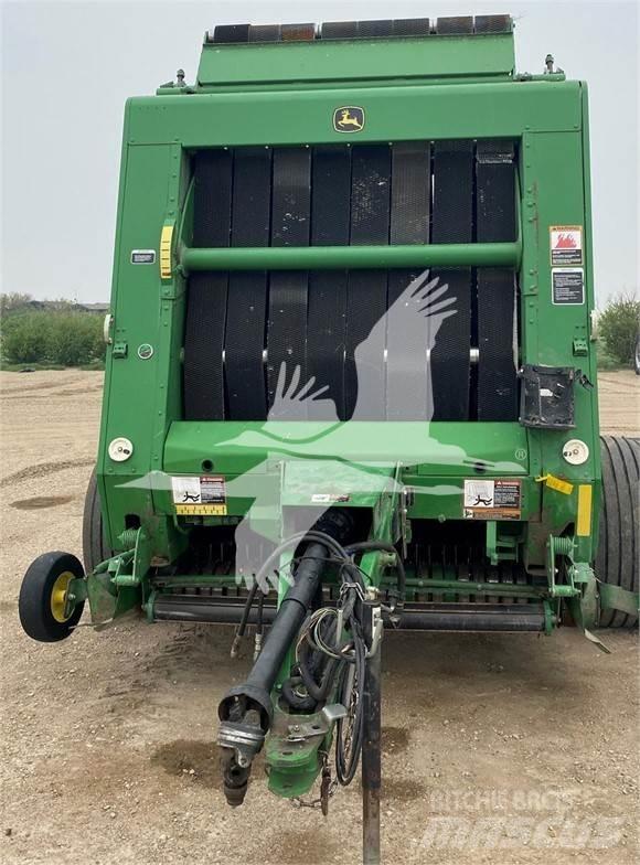 John Deere 568 محزمات مستديرة
