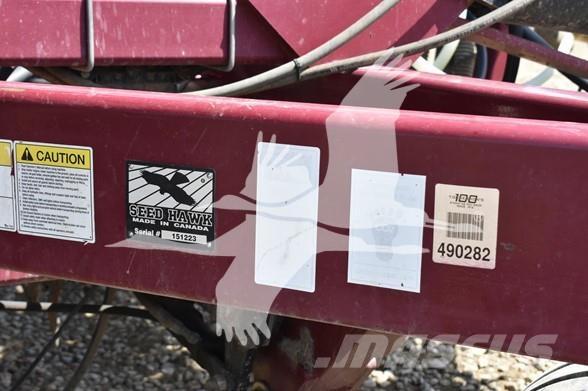 Seed Hawk 8412 مثاقيب