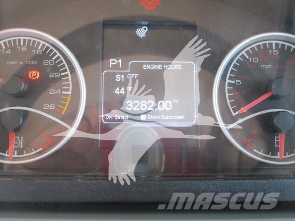 Versatile 400 الجرارات