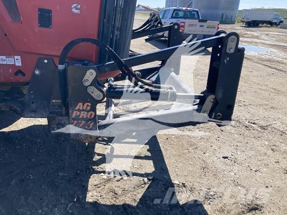 Versatile 550 الجرارات