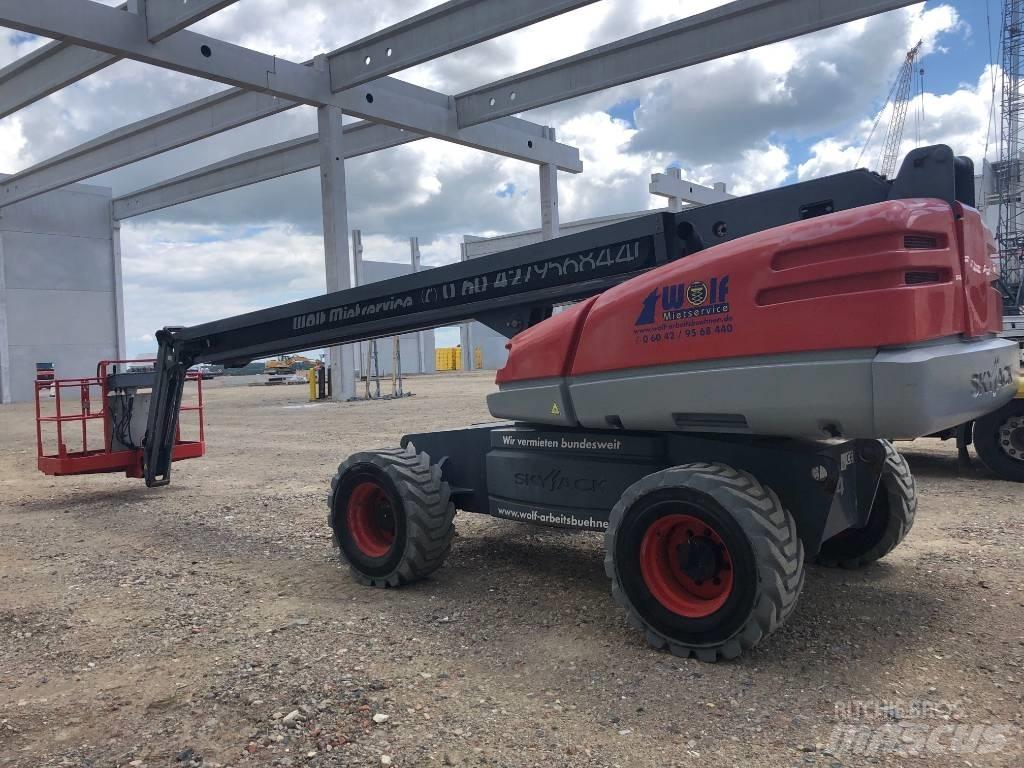 SkyJack SJ 66 T رافعات سلة مفصلية