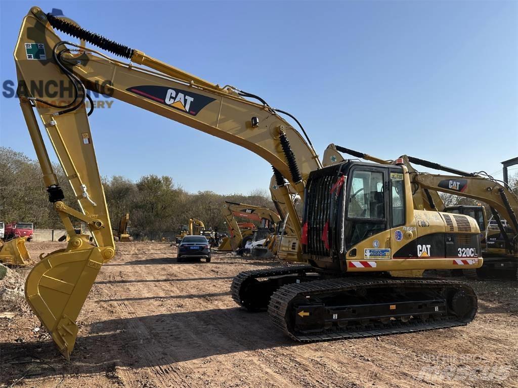 CAT 320 C L حفارات زحافة