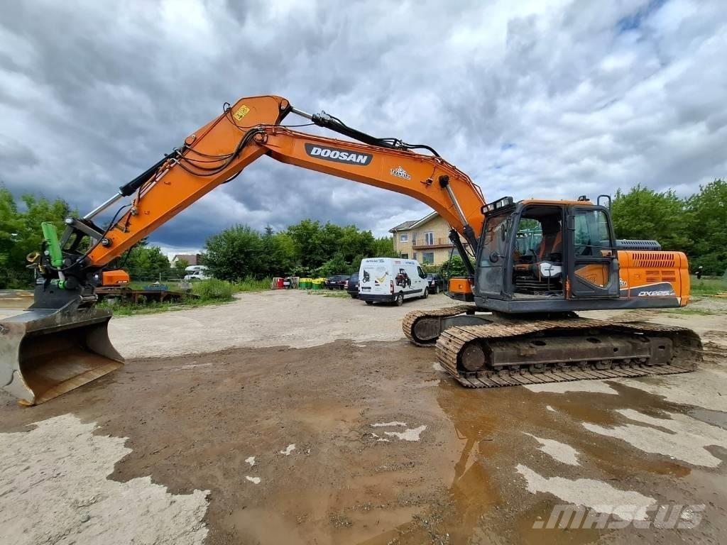 Doosan DX 225 LC-5 حفارات زحافة