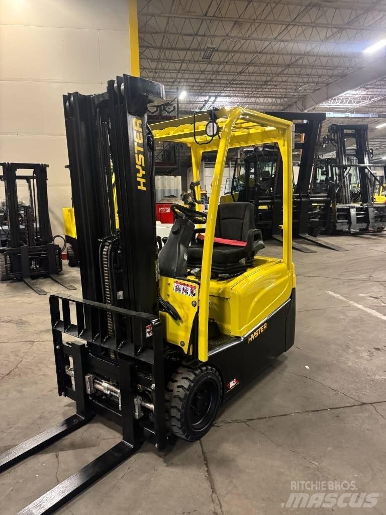 Hyster J 35 XNT شاحنات ذات رافعات شوكية تعمل بالكهرباء