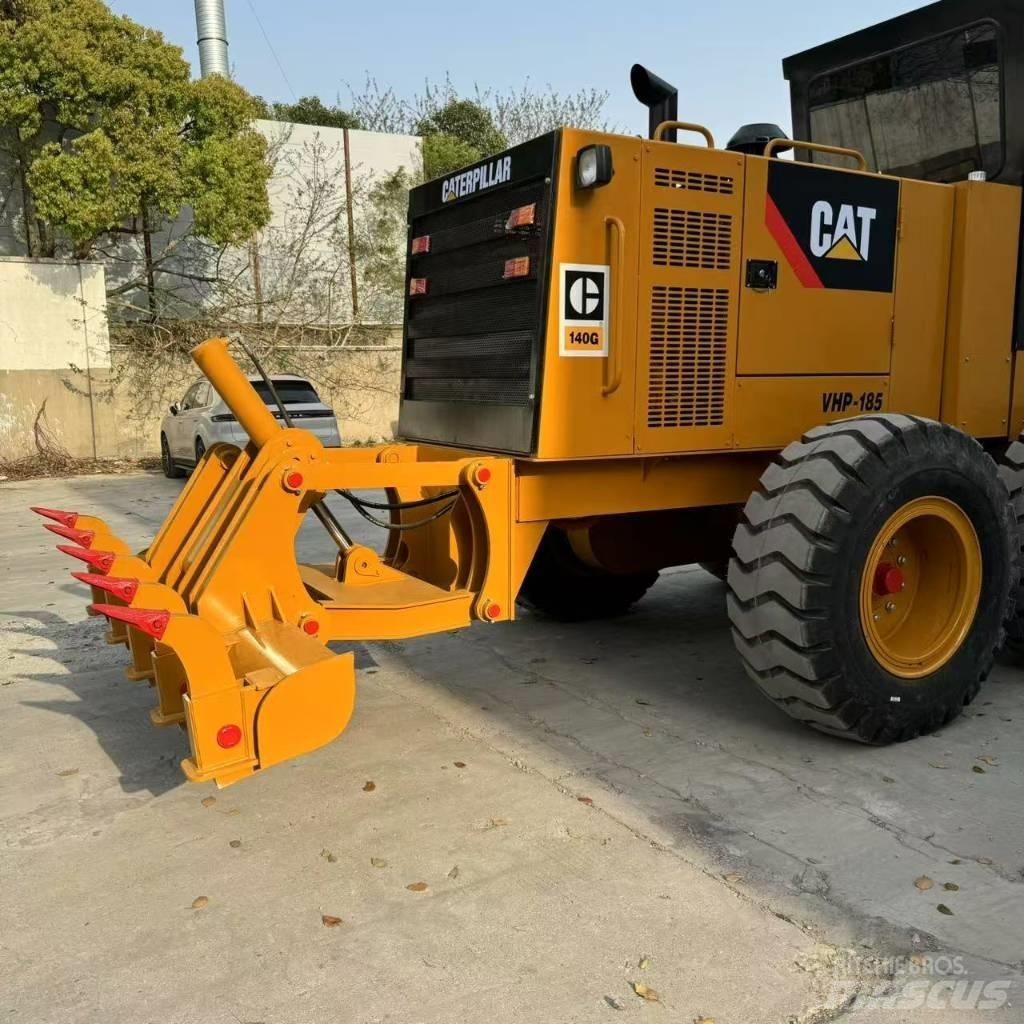CAT 140 G معدات تمهيد الطرق