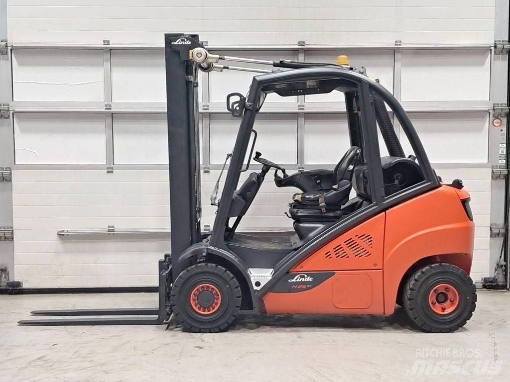 Linde H25T-02 شاحنات LPG