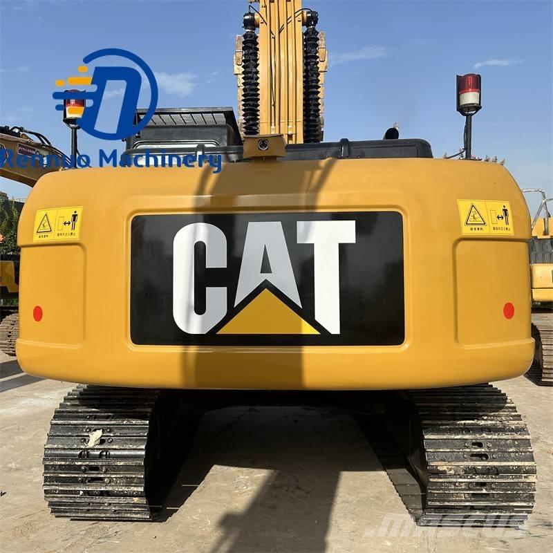 CAT 320 D2 حفارات زحافة