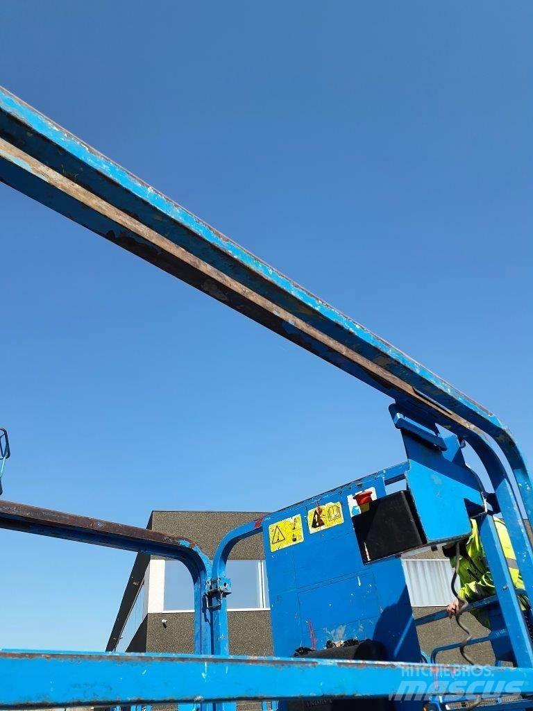 GENIE GS4047 رافعات مقصية الشكل