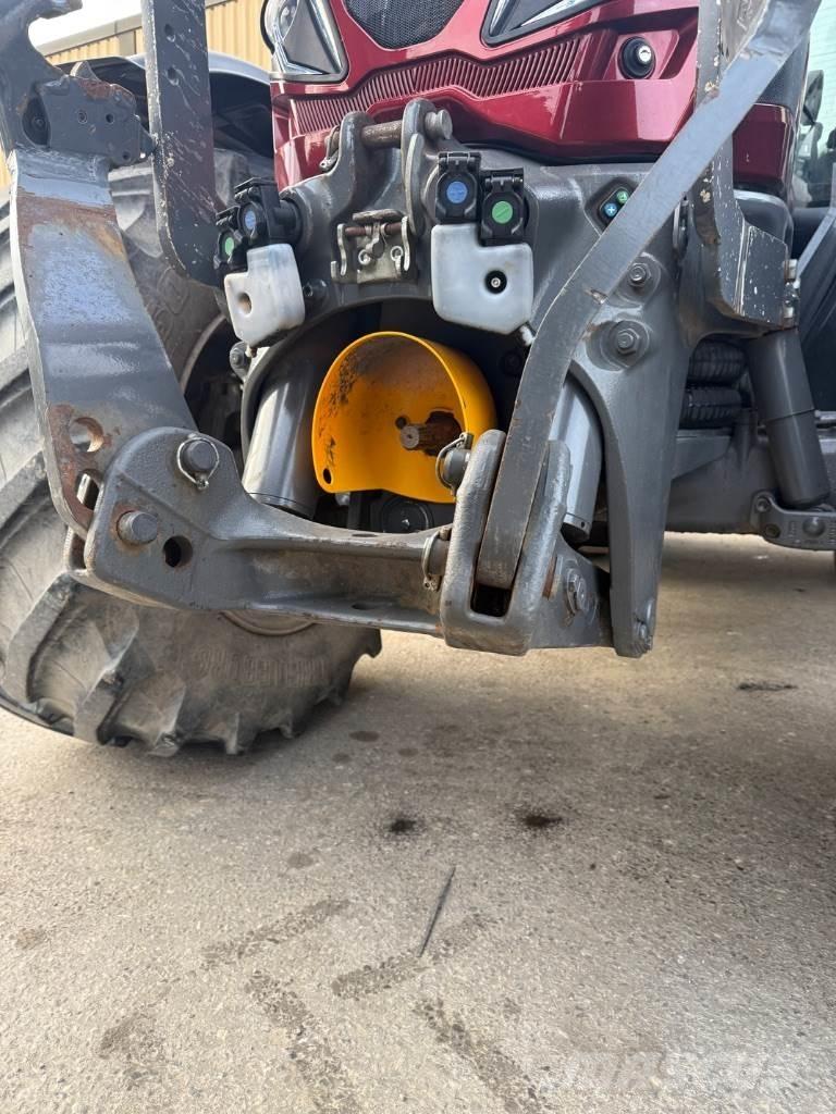 Valtra T234 الجرارات