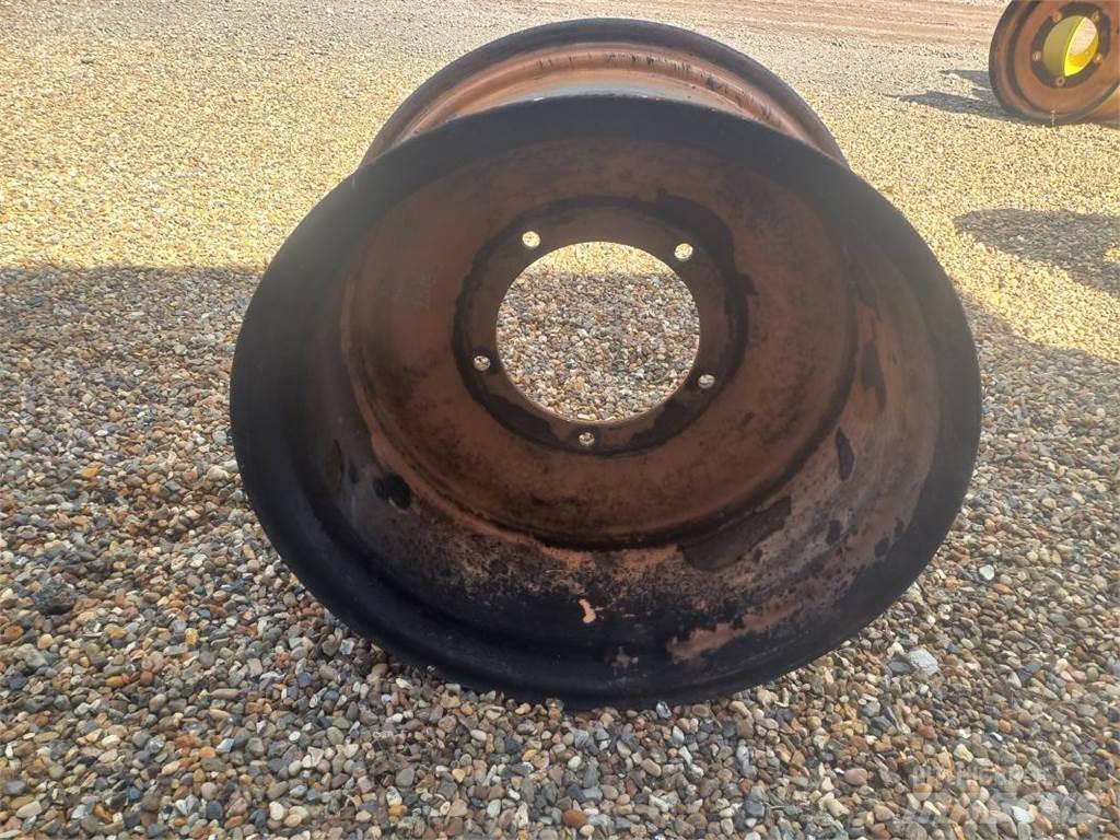 CASE 695 Rim الإطارات والعجلات والحافات