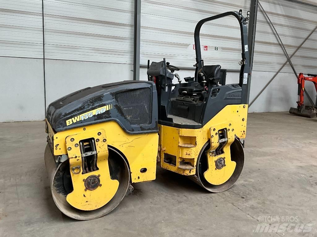 Bomag BW 135 AD-5 مداحل ثنائية الاسطوانة