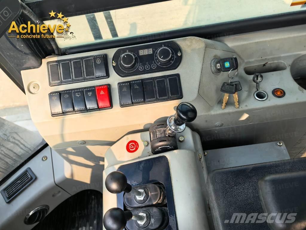 SEM 665f لوادر بعجل