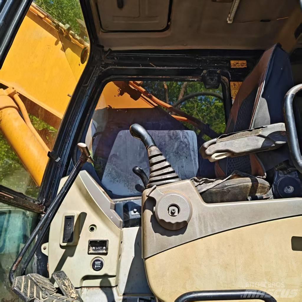 Hyundai Robex 305-7 حفارات زحافة