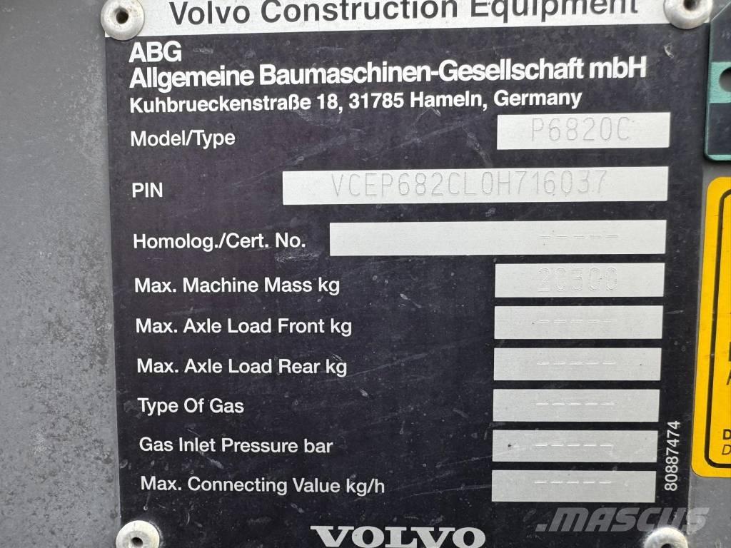 Volvo P 6820 C معدات السفلتة