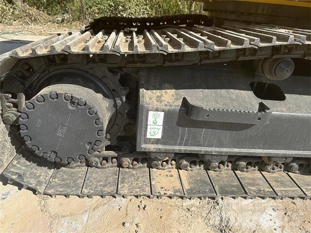 Komatsu PC200-8 حفارات زحافة