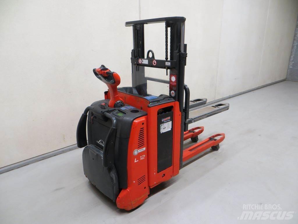 Linde L12L AP شاحنات مناولة ذاتية الدفع