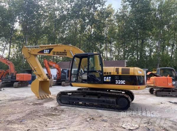 CAT 320 C حفارات زحافة