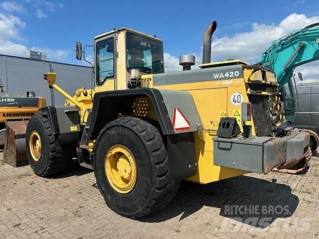 Komatsu WA 420-3 لوادر بعجل