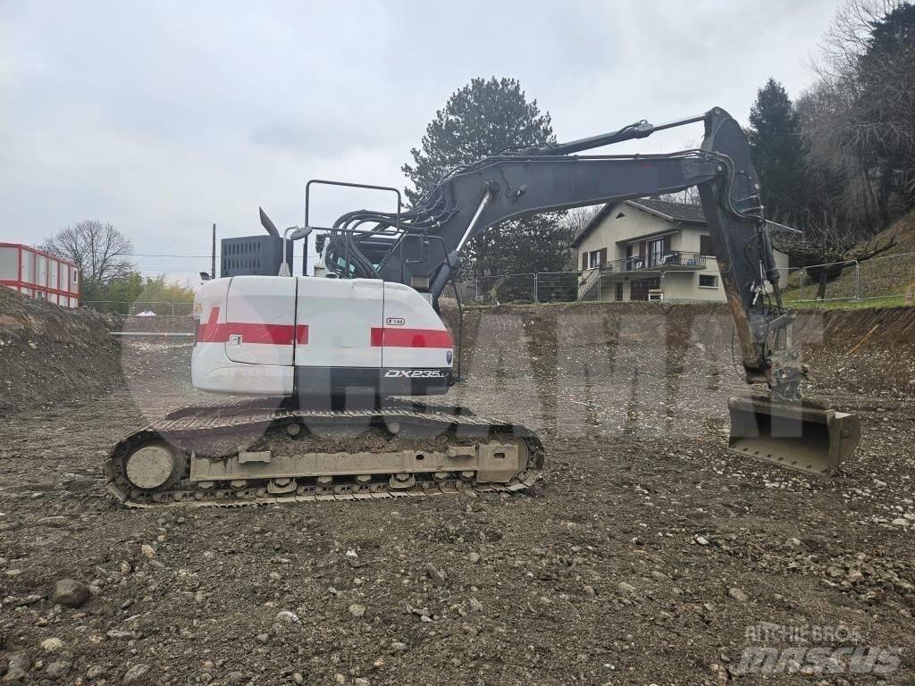 Doosan DX 235 LCR حفارات زحافة