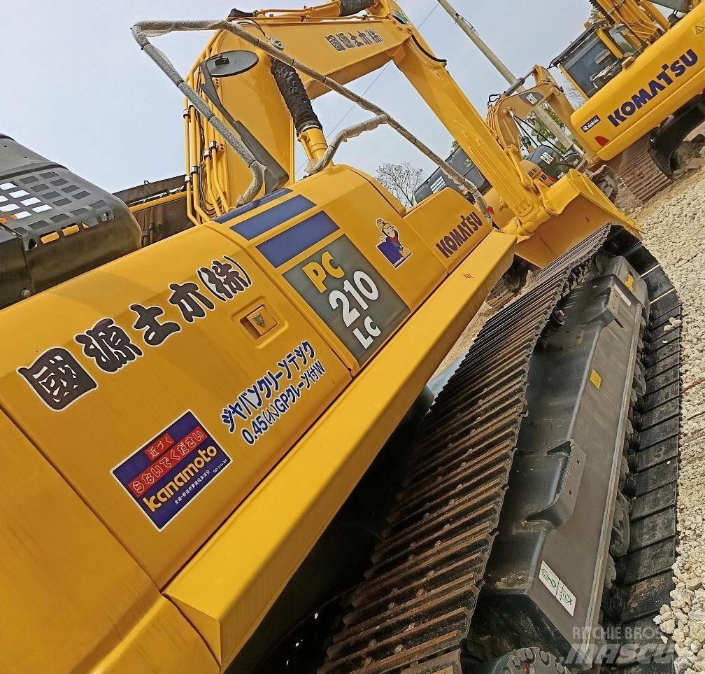 Komatsu PC 210 حفارات زحافة