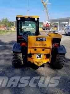 JCB 525-60 مناولات متداخلة