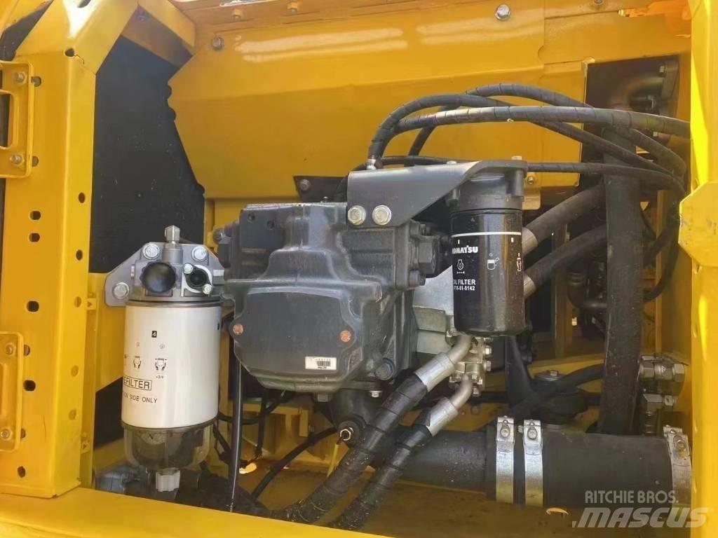 Komatsu PC 200-8 حفارات وسط 7 طن - 12 طن