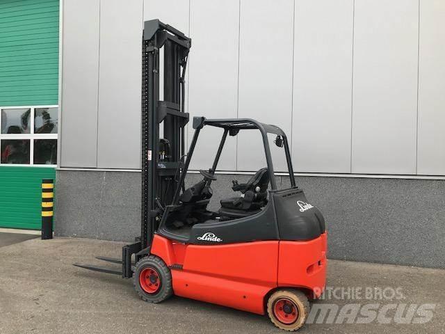 Linde E25/600-02 شاحنات ذات رافعات شوكية تعمل بالكهرباء