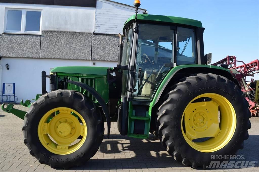 John Deere 6410 الجرارات