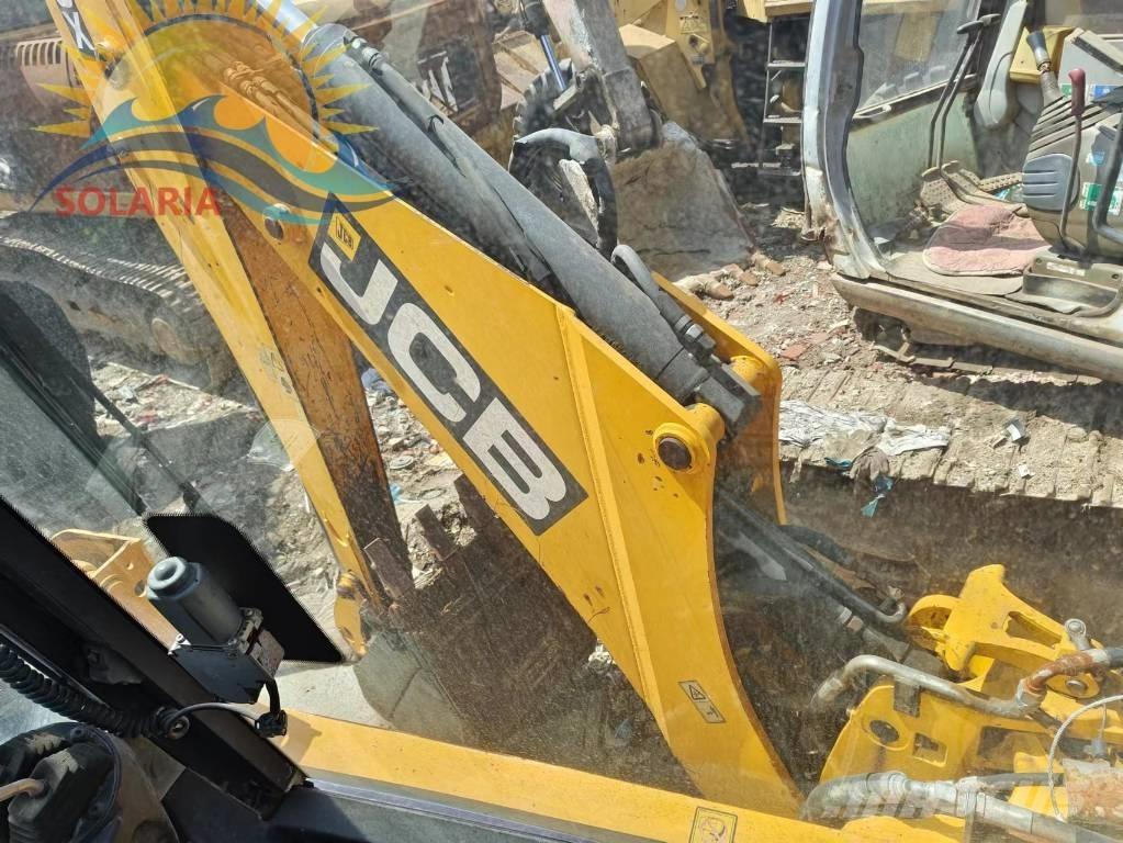 JCB 3 CX لوادر ذات جرافات عكسية