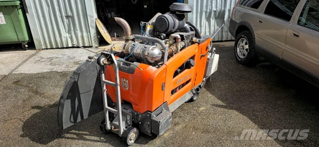 Husqvarna fs7000 ماكينات حفر خنادق