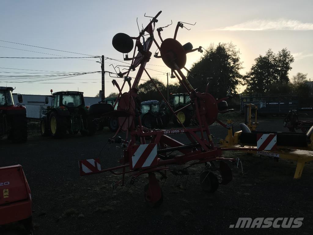 Lely LOTUS 770 مكابس وميبسات التبن