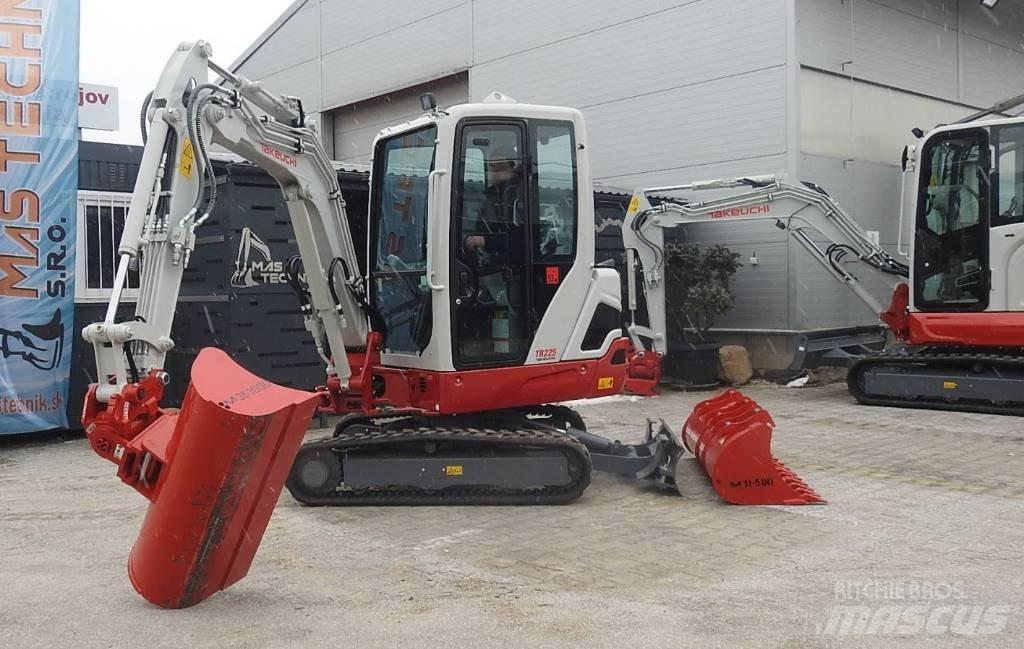 Takeuchi TB225 حفارات صغيرة أقل من 7 طن (حفارات صغيرة)