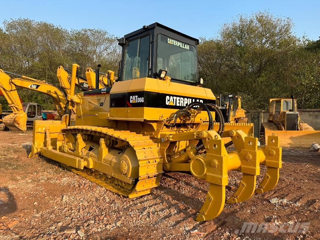 CAT D 6 G بلدوزرات مجنزرة