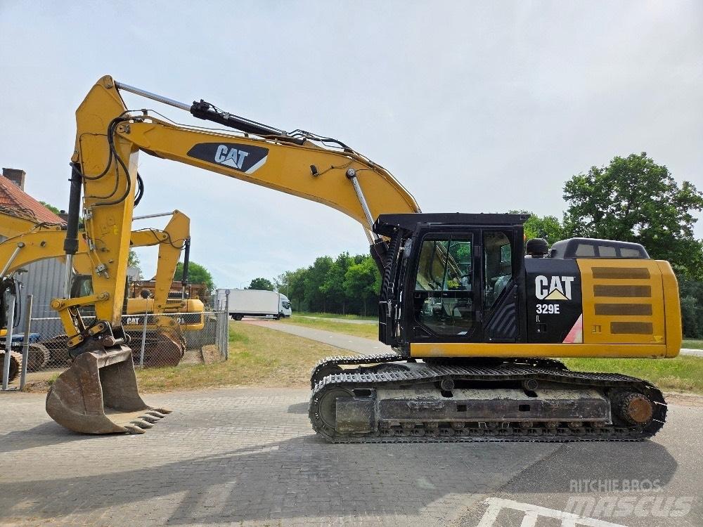 CAT 329EL حفارات زحافة