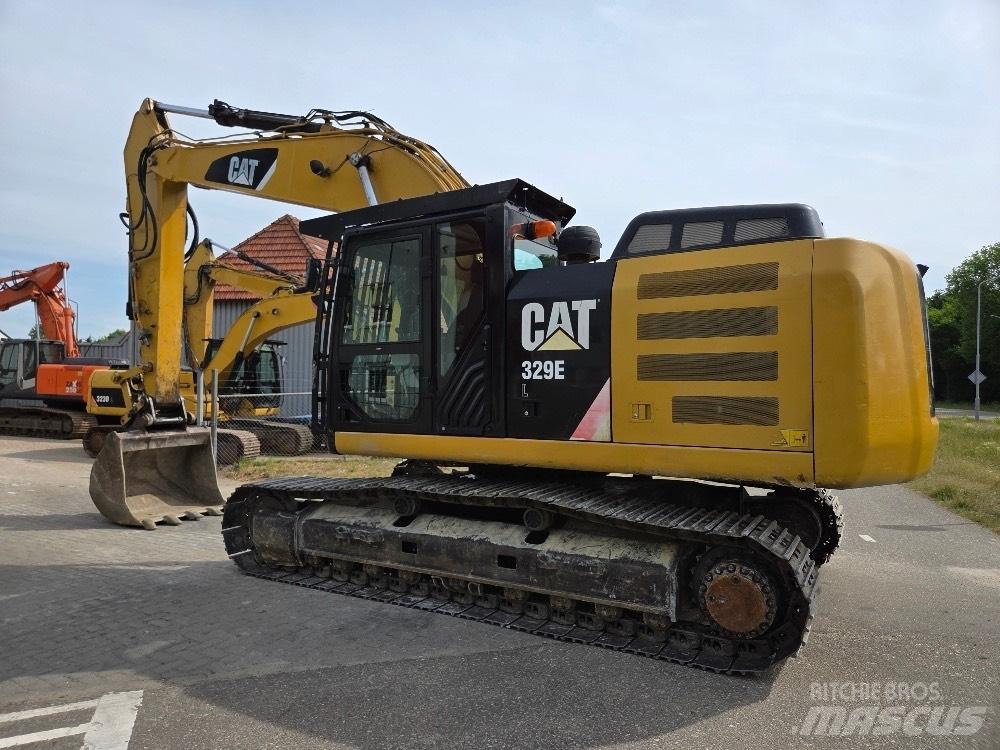 CAT 329EL حفارات زحافة