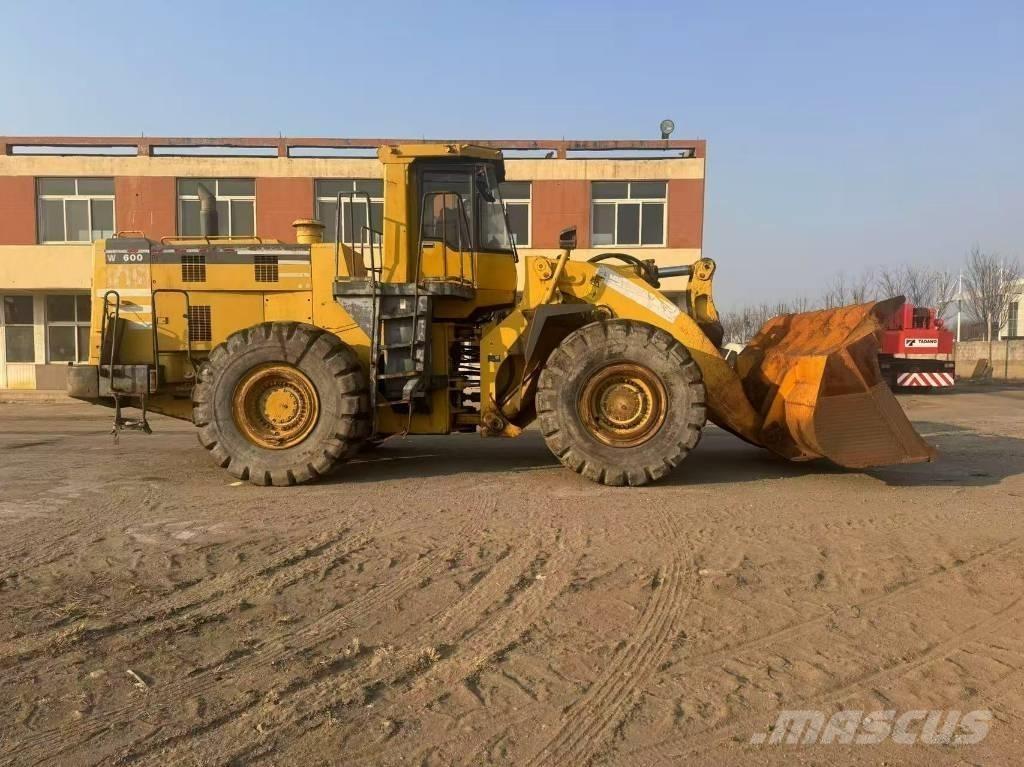 Komatsu Komatsu لوادر بعجل