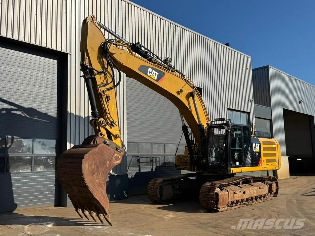 CAT 336FL XE حفارات زحافة